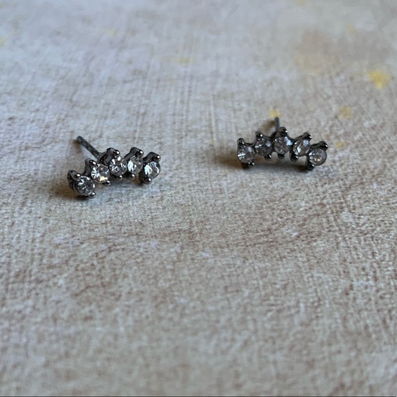 5⭐️ Silver + CZ Helix Climber Stud Earrings - Picture 5 of 6
